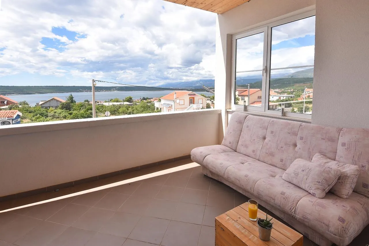 Apartment Larisa Gornji Karin 0*,
